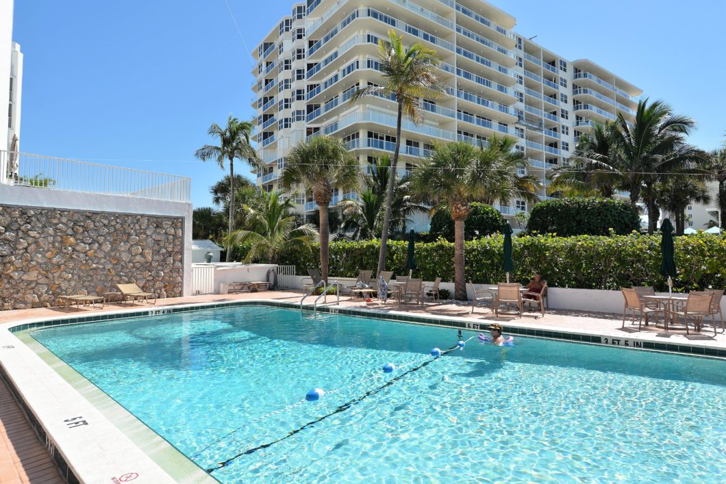 Lido Harbour Towers of Lido Key: Condos for Sale at 1770 Ben Franklin Dr