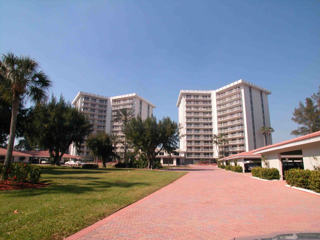 Islander Club at Longboat Key Entrance