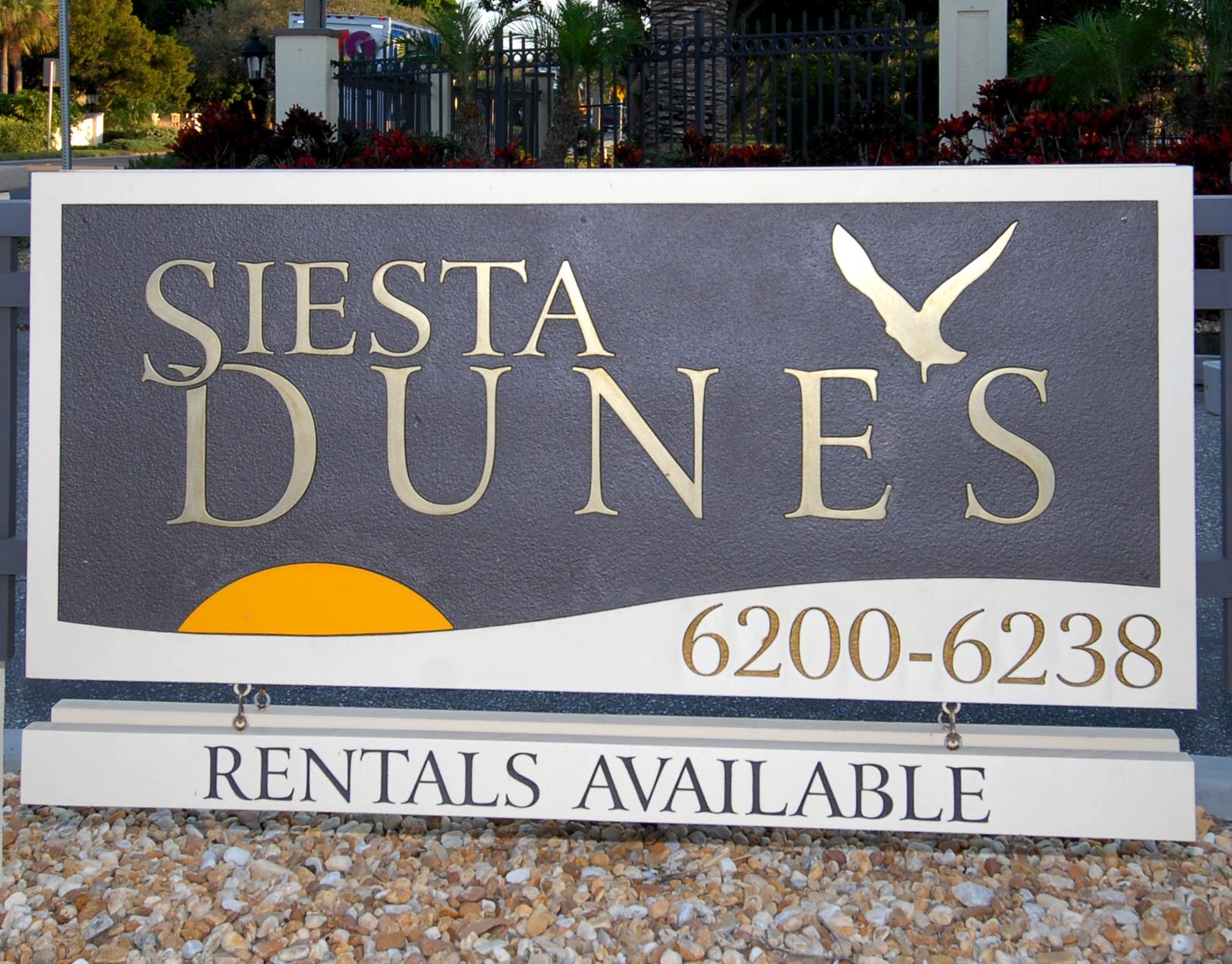 Siesta Dunes in Siesta Key : Beachfront Condos for Sale