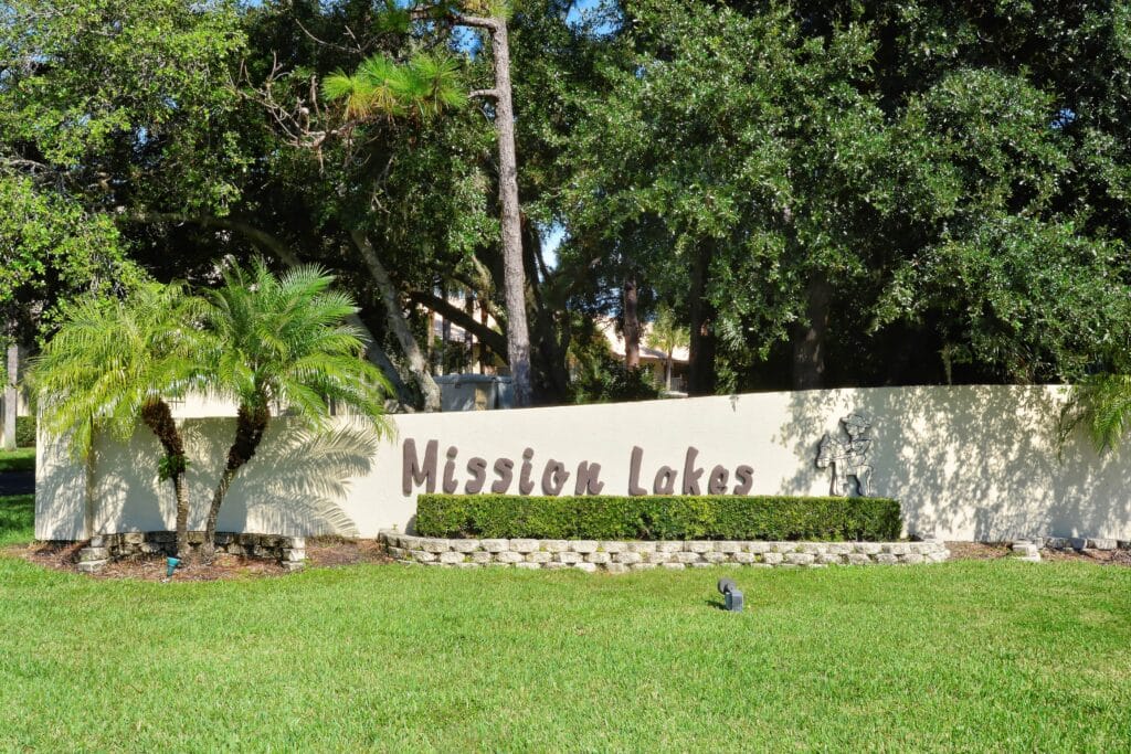 Mission Lakes in Nokomis Condos for Sale